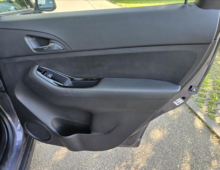 Chevrolet Orlando 24