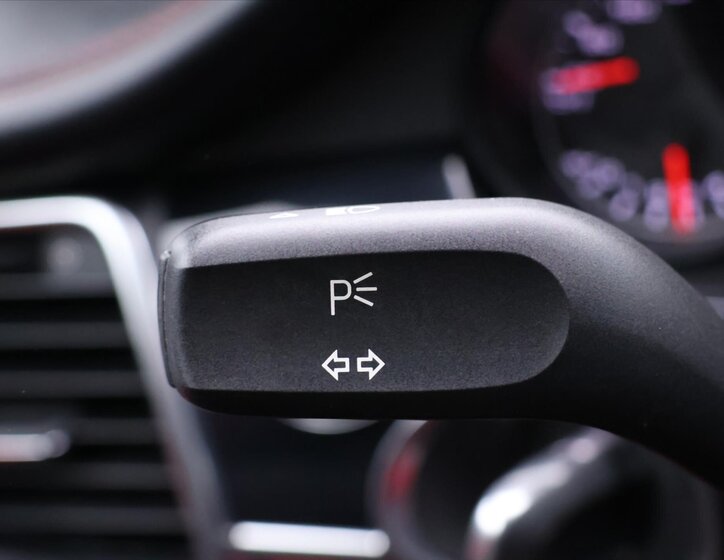 Porsche Panamera Hatchback 3,0 l 221 kw