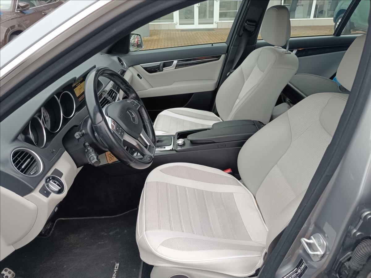 Mercedes-Benz Třídy C Kombi 2,1 l 150 kw