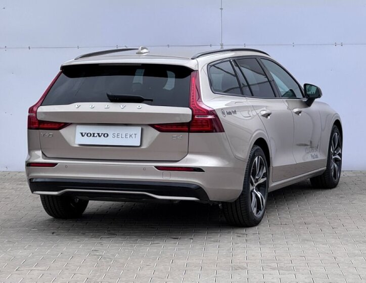 Volvo V60 Kombi 2,0 l 145 kw