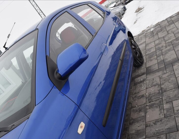 KIA Picanto Hatchback 1,1 l 48 kw