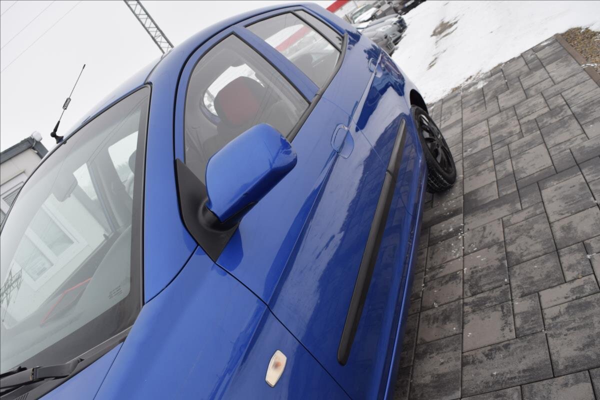 KIA Picanto Hatchback 1,1 l 48 kw