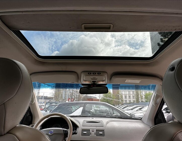 Volvo XC90 SUV / Terénní 2,4 l 120 kw