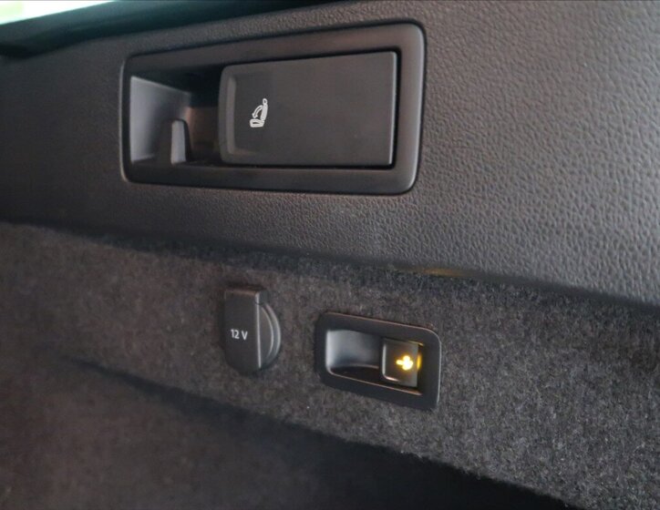 Volkswagen Passat Kombi 2,0 l 147 kw