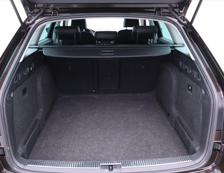 Škoda Superb Kombi 2,0 l 110 kw