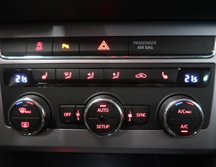 Seat Leon Hatchback 1,4 l 92 kw