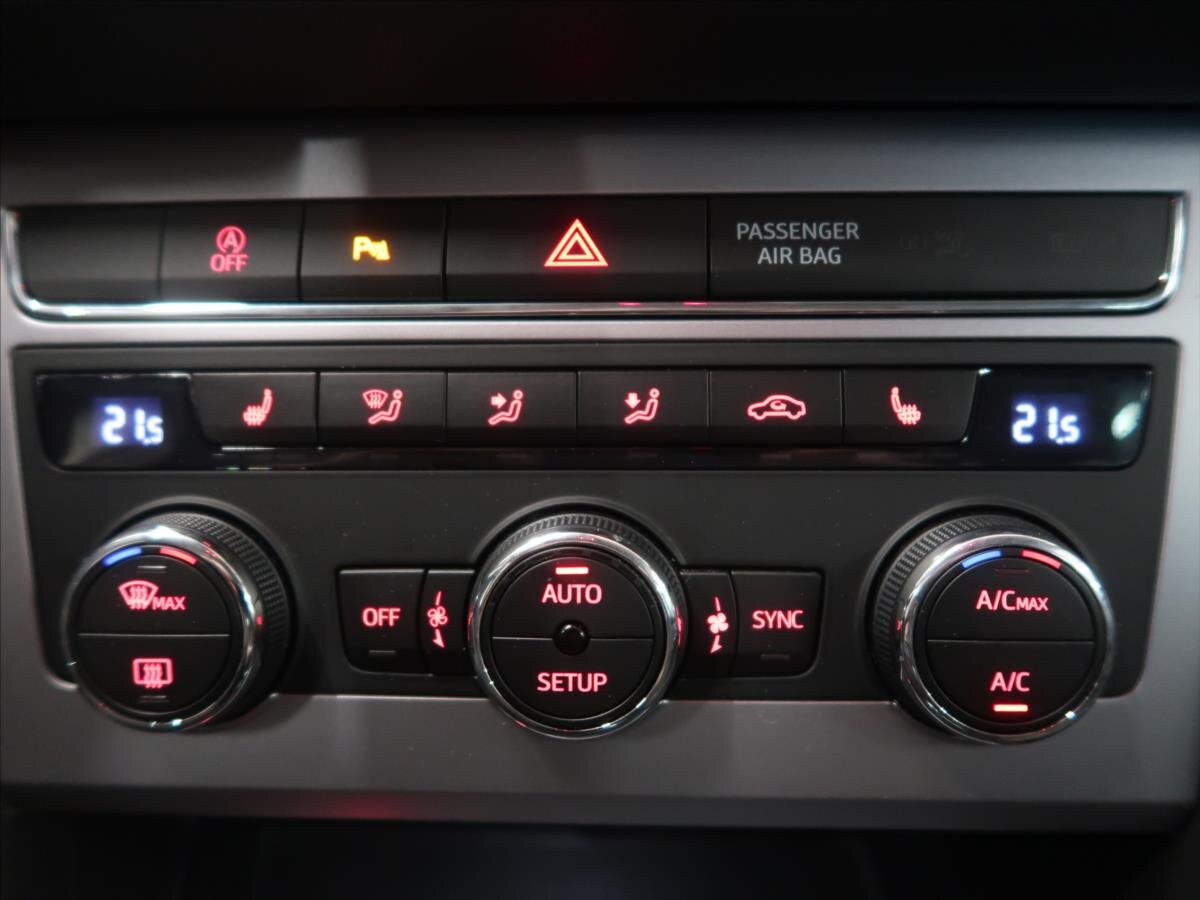 Seat Leon Hatchback 1,4 l 92 kw