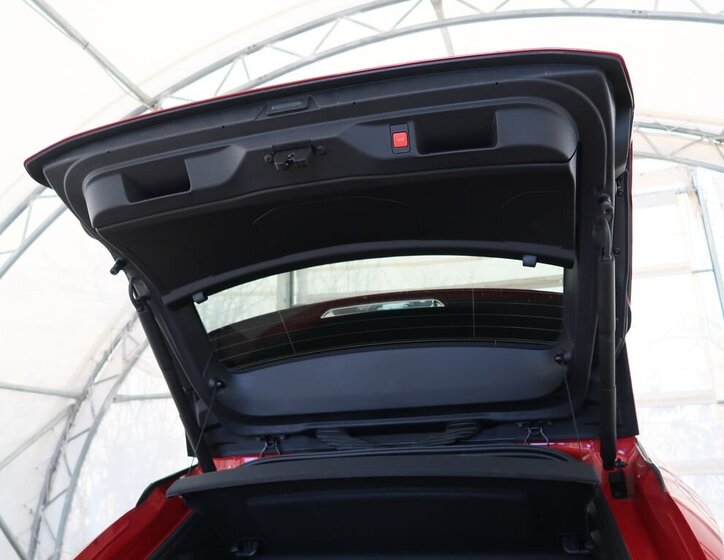 DS Automobiles DS4 Hatchback 1,6 l 132 kw