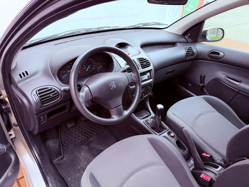 Peugeot 206 Hatchback 1,4 l 55 kw