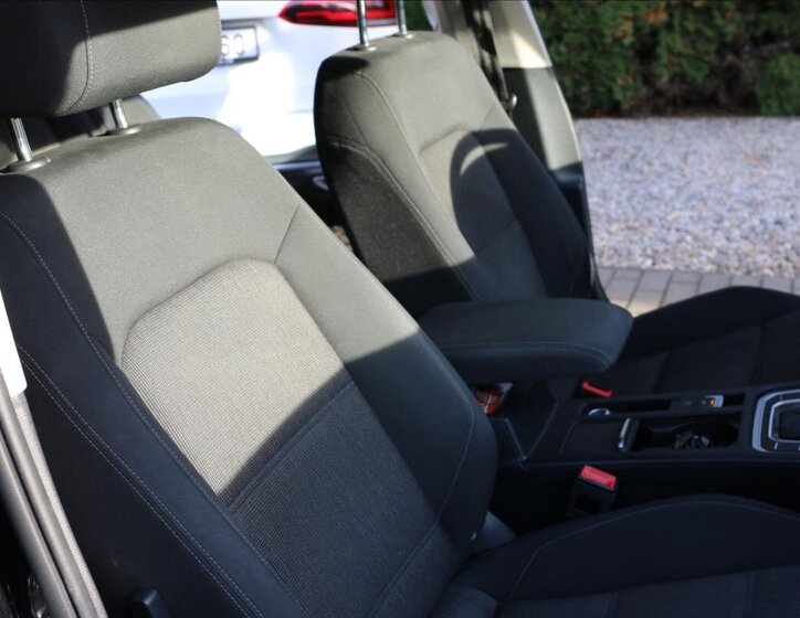 Volkswagen Passat 34