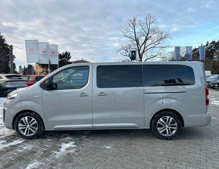 Peugeot Traveller 5