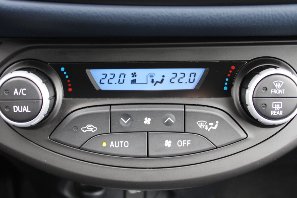 Toyota Yaris Kombi 1,5 l 82 kw