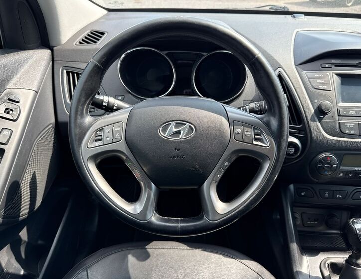 Hyundai ix35 10