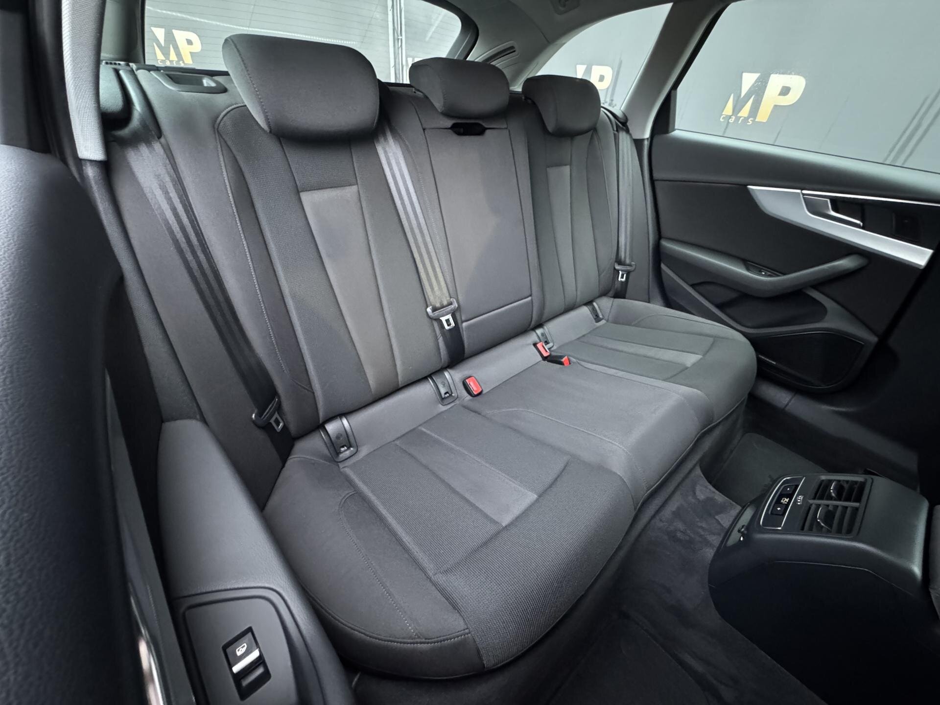 Audi A4 Kombi 2,0 l 140 kw