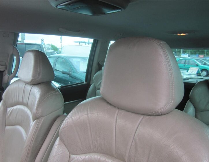 Peugeot 807 Kombi 2,2 l 94 kw