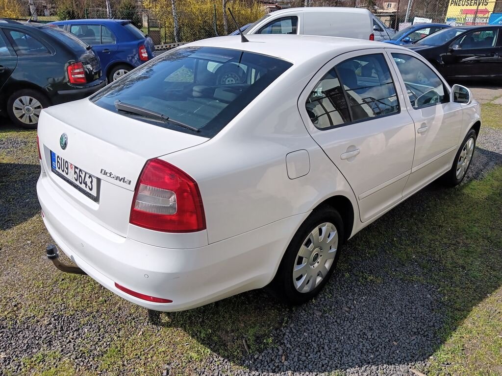 Škoda Octavia Sedan / Limuzína 1,6 l 77 kw