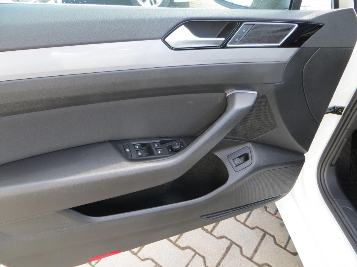 Volkswagen Passat Liftback 1,5 l 110 kw