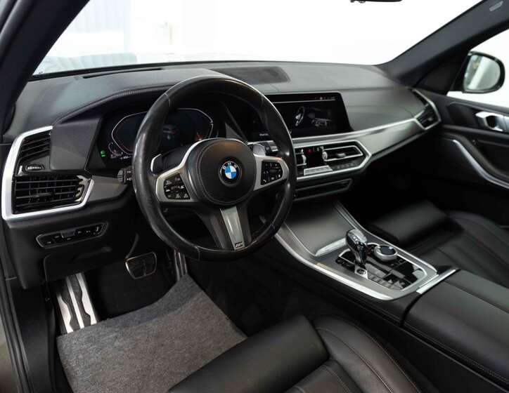 BMW X5 SUV / Terénní 3,0 l 210 kw