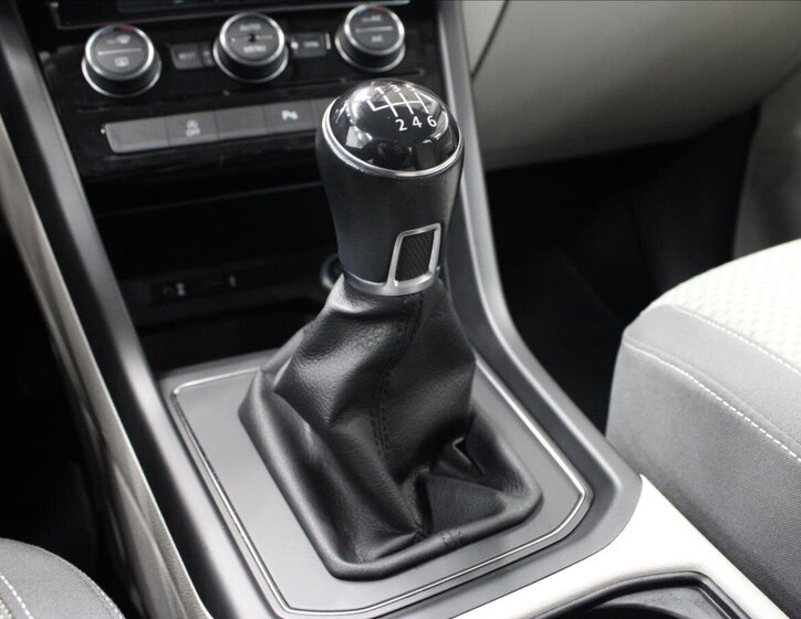 Volkswagen Touran 25