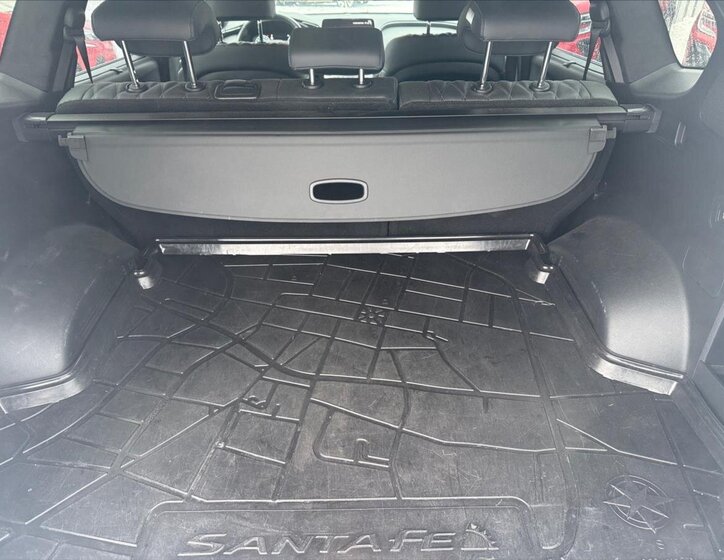 Hyundai Santa Fe SUV / Terénní 1,6 l 195 kw