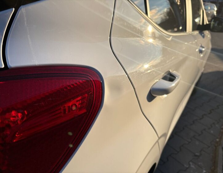 Hyundai i10 Hatchback 998,0 49 kw