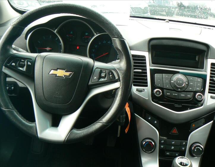 Chevrolet Cruze 12