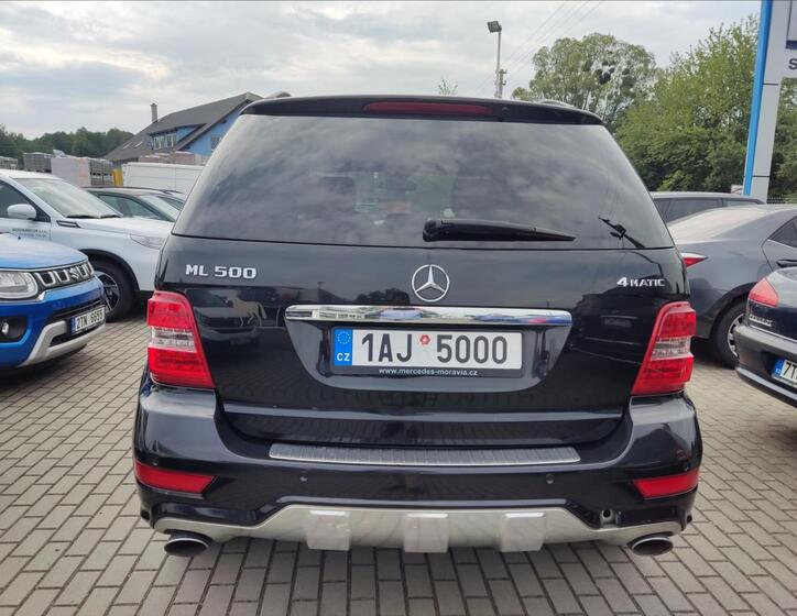 Mercedes-Benz Třídy M 6