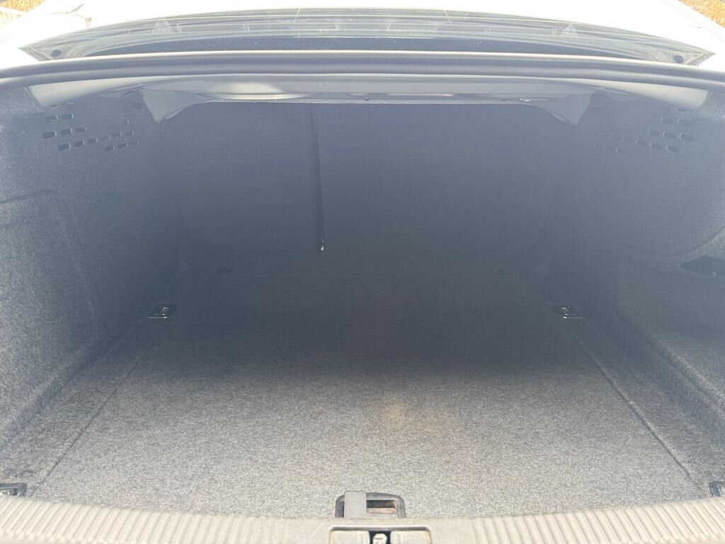 Audi A4 Sedan / Limuzína 1,8 l 88 kw