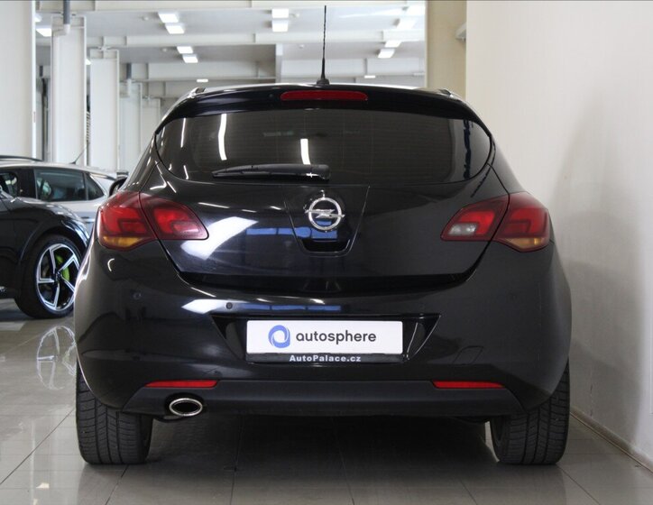 Opel Astra Kombi 2,0 l 118 kw