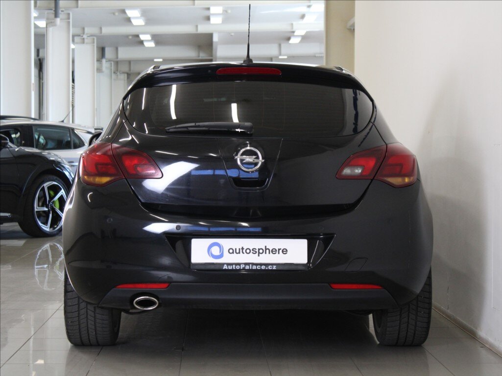 Opel Astra Kombi 2,0 l 118 kw