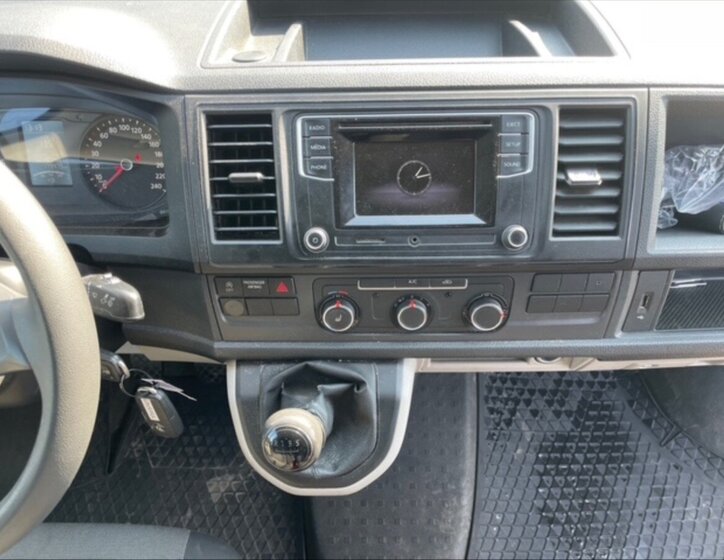 Volkswagen Transporter Skříň 2,0 l 75 kw