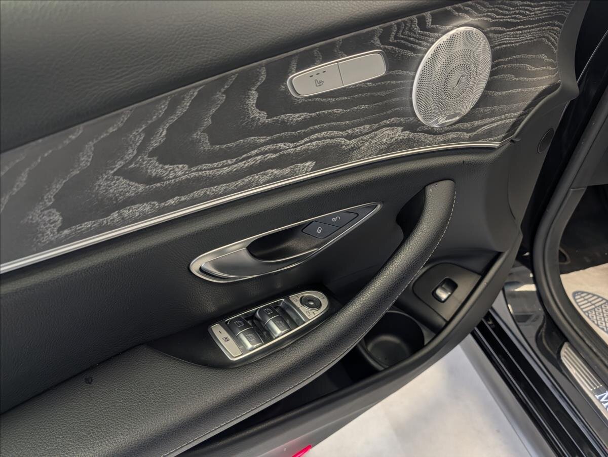 Mercedes-Benz Třídy E Kombi 2,0 l 143 kw