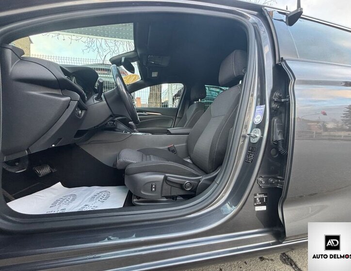 Opel Insignia Kombi 2,0 l 128 kw