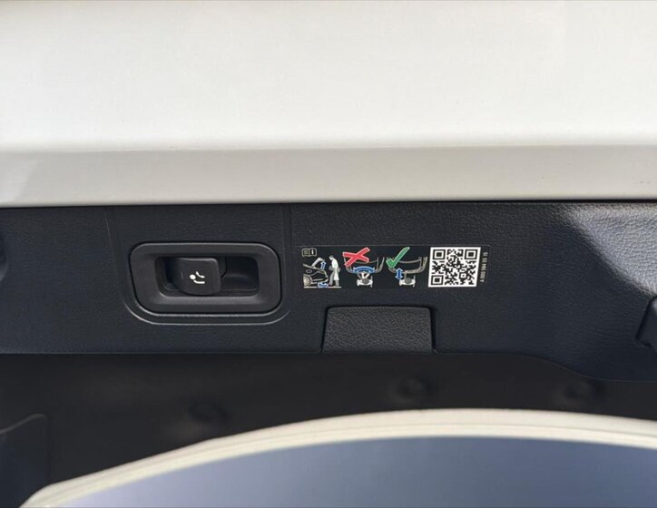 Mercedes-Benz CLA 21