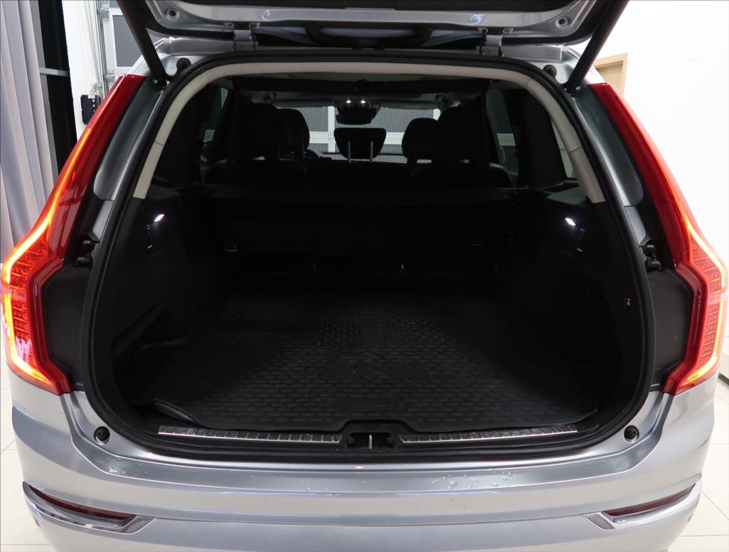 Volvo XC90 SUV 2,0 l 165 kw