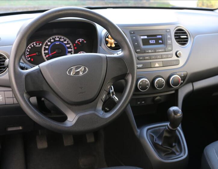Hyundai i10 12
