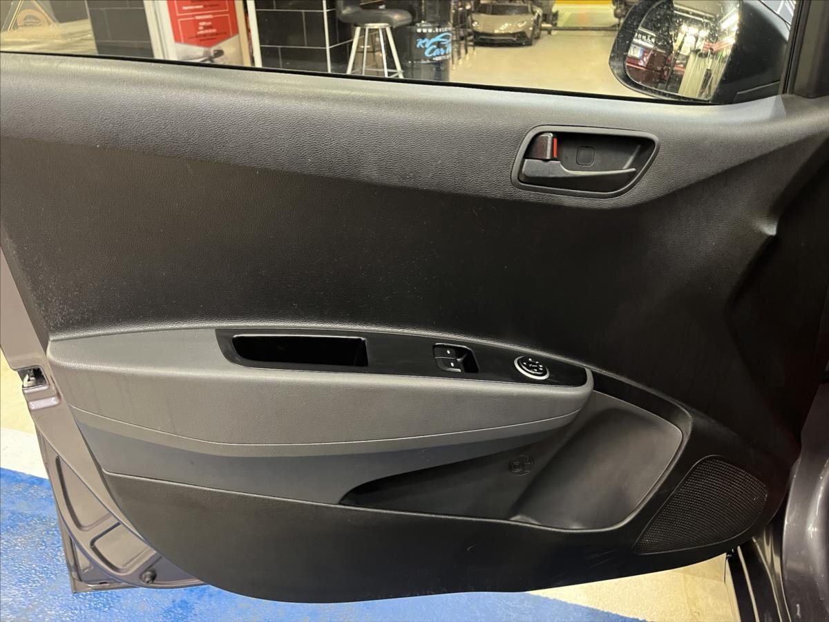 Hyundai i10 Hatchback 998,0 49 kw