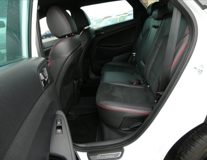 Hyundai Tucson SUV 1,6 l 100 kw