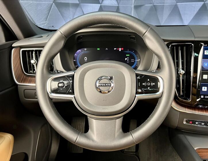 Volvo XC60 13