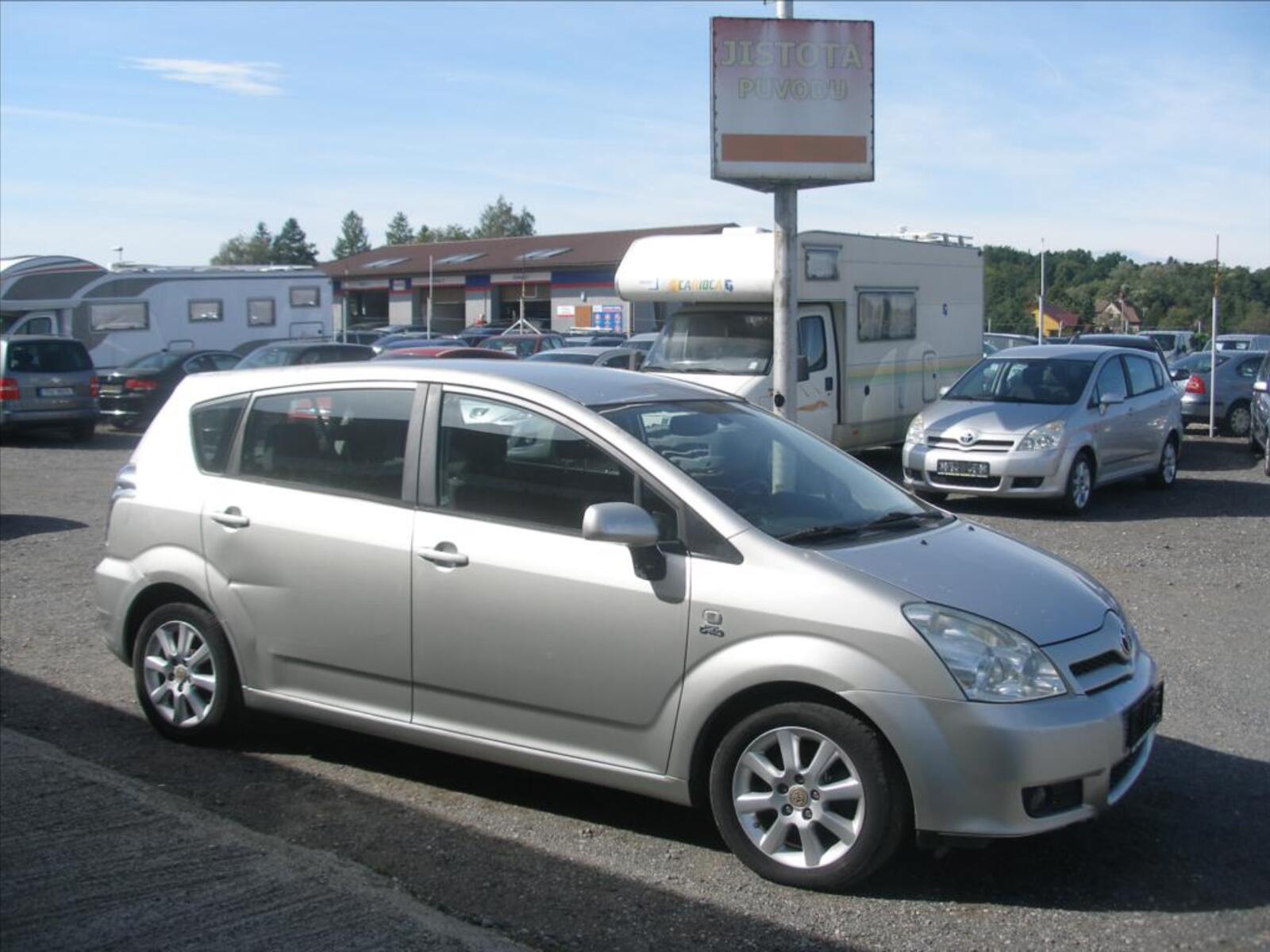 Toyota Corolla Verso 4