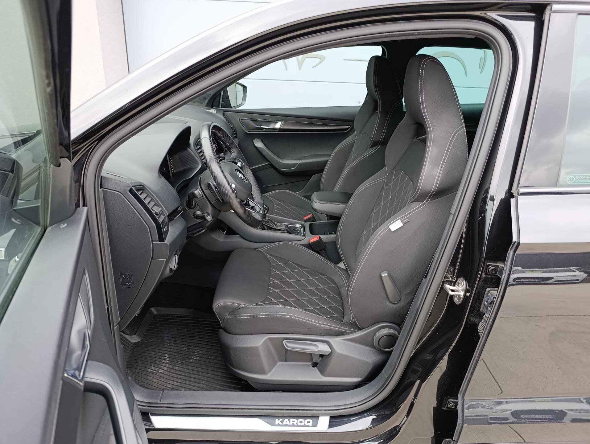 Škoda Karoq SUV / Terénní 1,5 l 110 kw