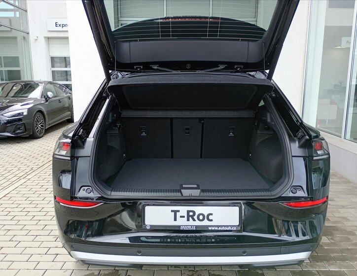 Volkswagen T-Roc SUV / Terénní 1,5 l 110 kw