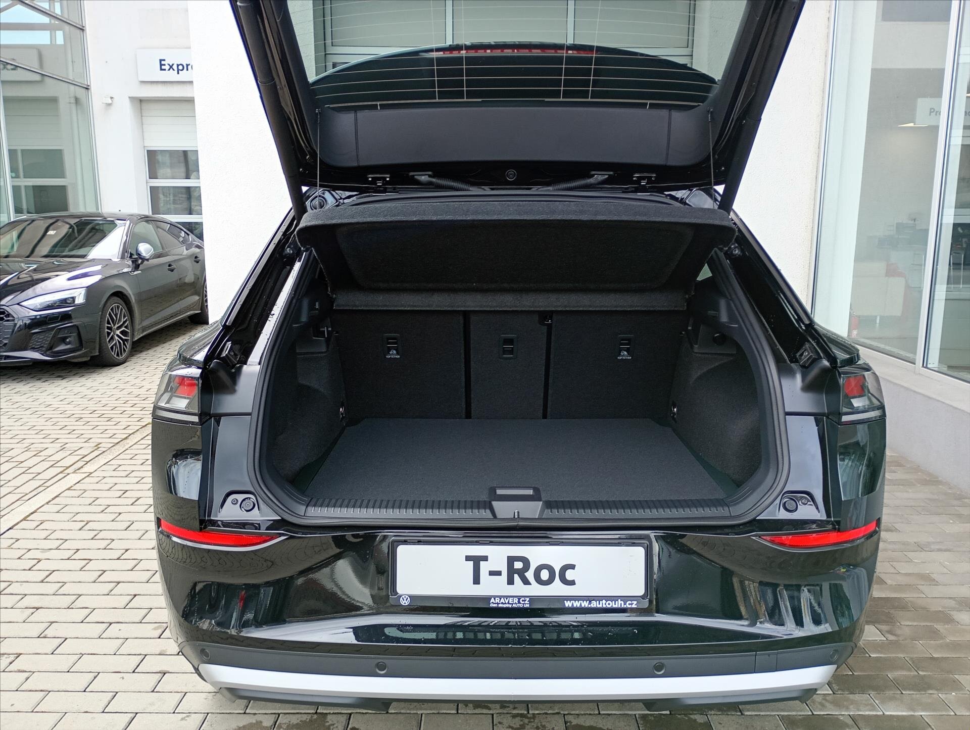 Volkswagen T-Roc SUV / Terénní 1,5 l 110 kw