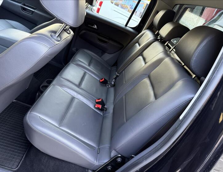 Volkswagen Amarok 10