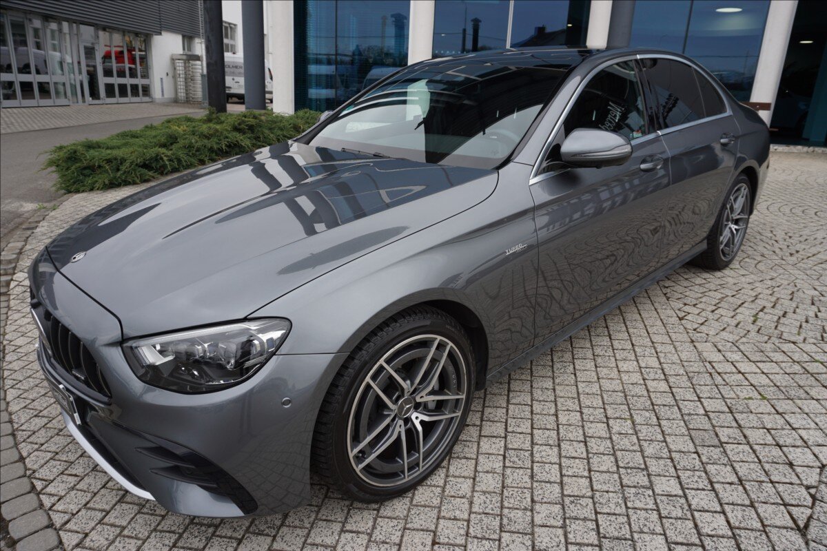 Mercedes-Benz Třídy E Sedan / Limuzína 3,0 l 320 kw