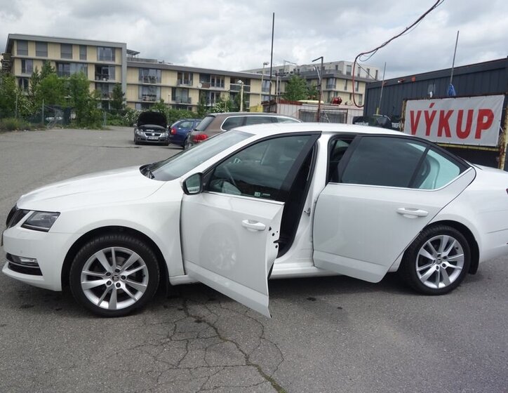 Škoda Octavia Sedan / Limuzína 2,0 l 110 kw