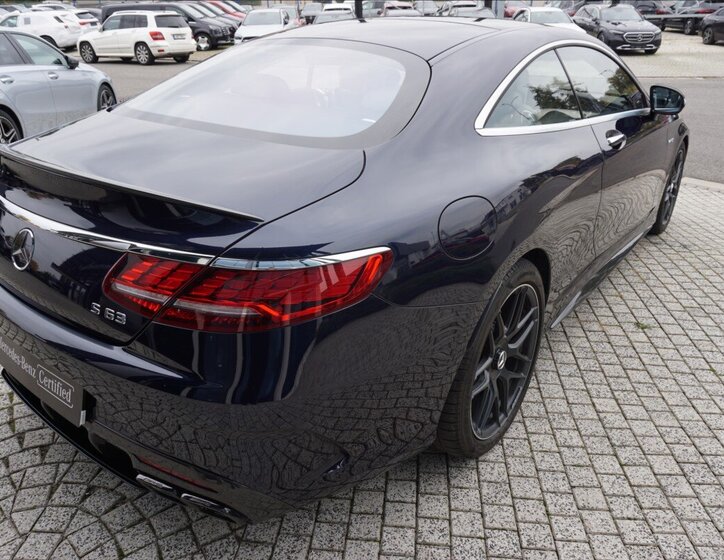 Mercedes-Benz Třídy S Kupé 4,0 l 450 kw