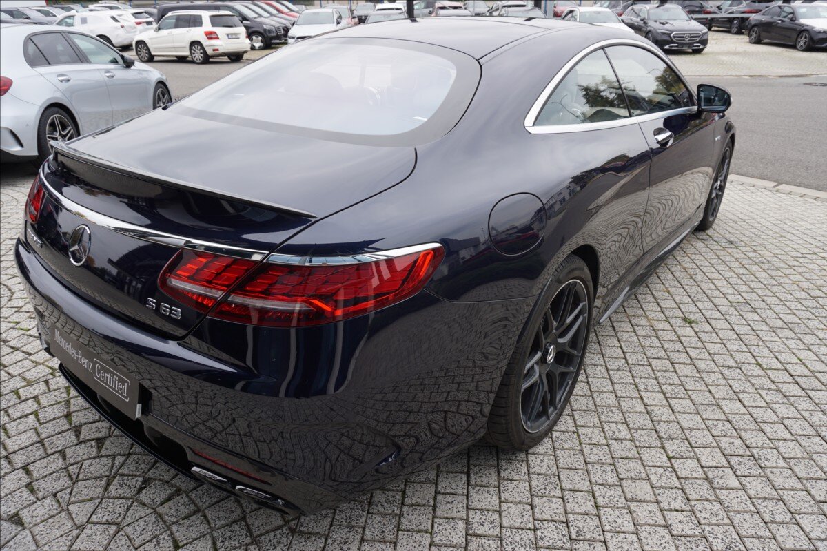 Mercedes-Benz Třídy S Kupé 4,0 l 450 kw