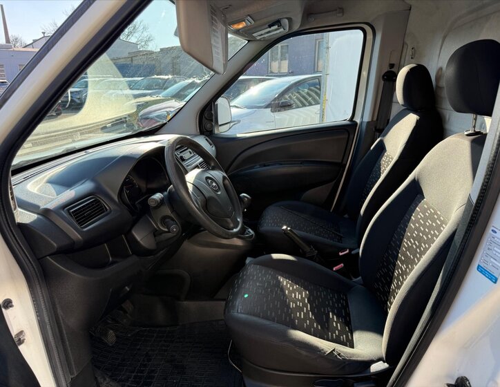 Opel Combo VAN / Minibus 1,4 l 88 kw