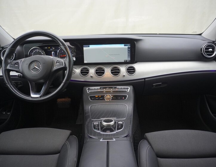 Mercedes-Benz Třídy E Kombi 2,0 l 143 kw